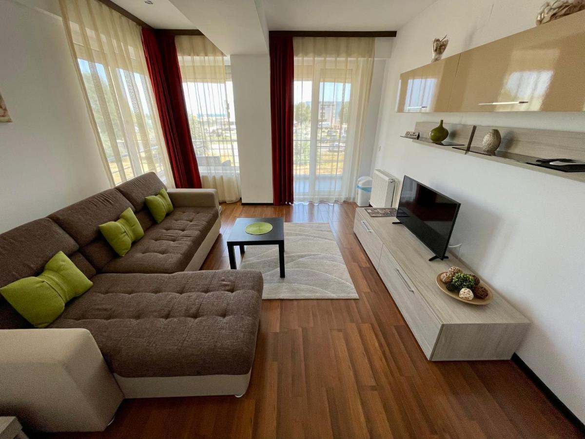 Alcomar Apartment - Summerland Mamaia Exterior foto