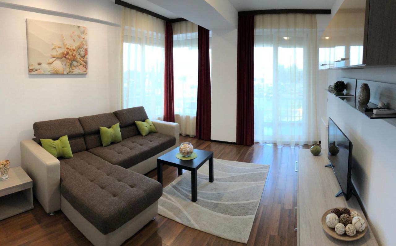 Alcomar Apartment - Summerland Mamaia Exterior foto